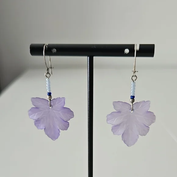 Elegant Purple Leaf Earrings - Picture 1 of 3